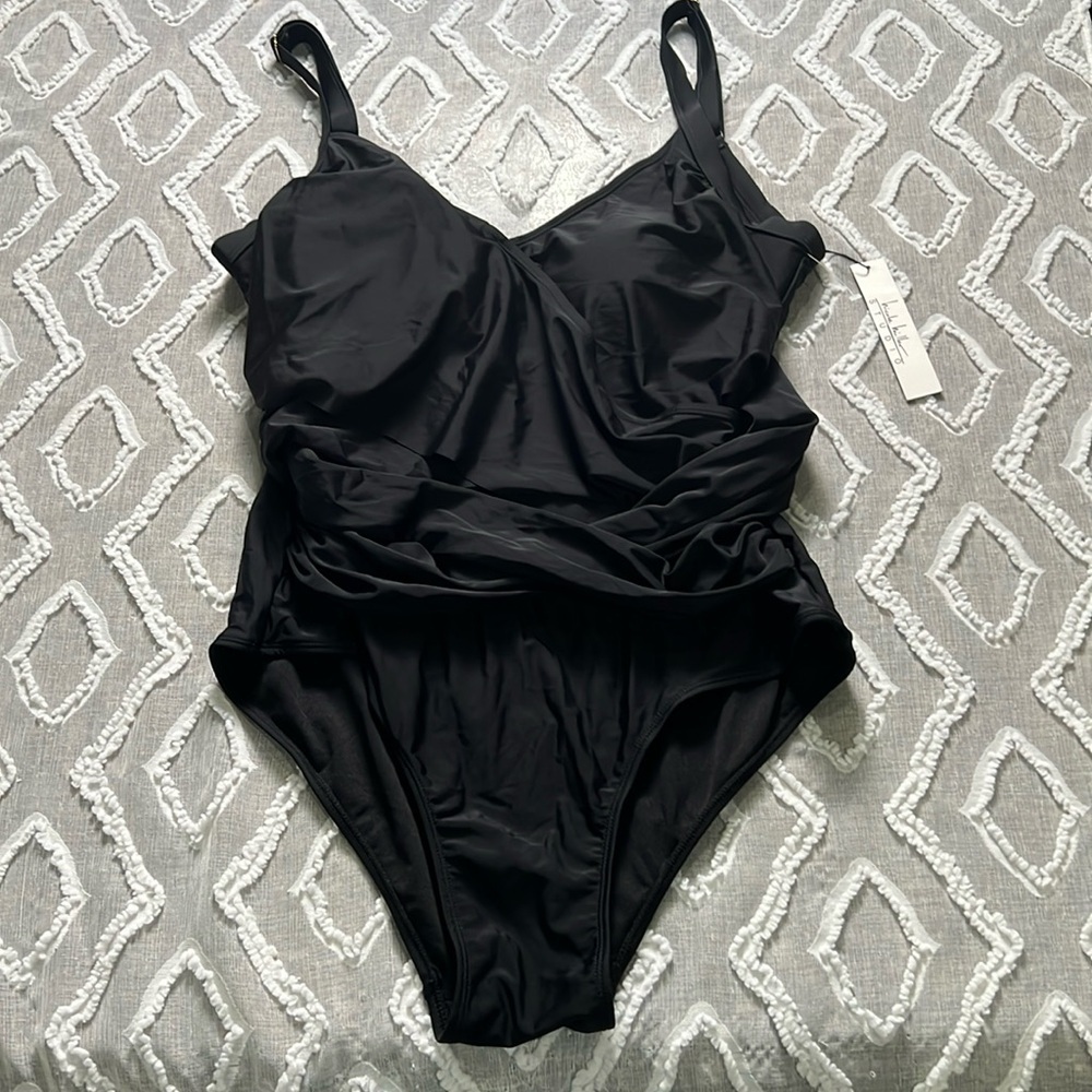 NWT Nicole Miller 3X bathing suit. A202